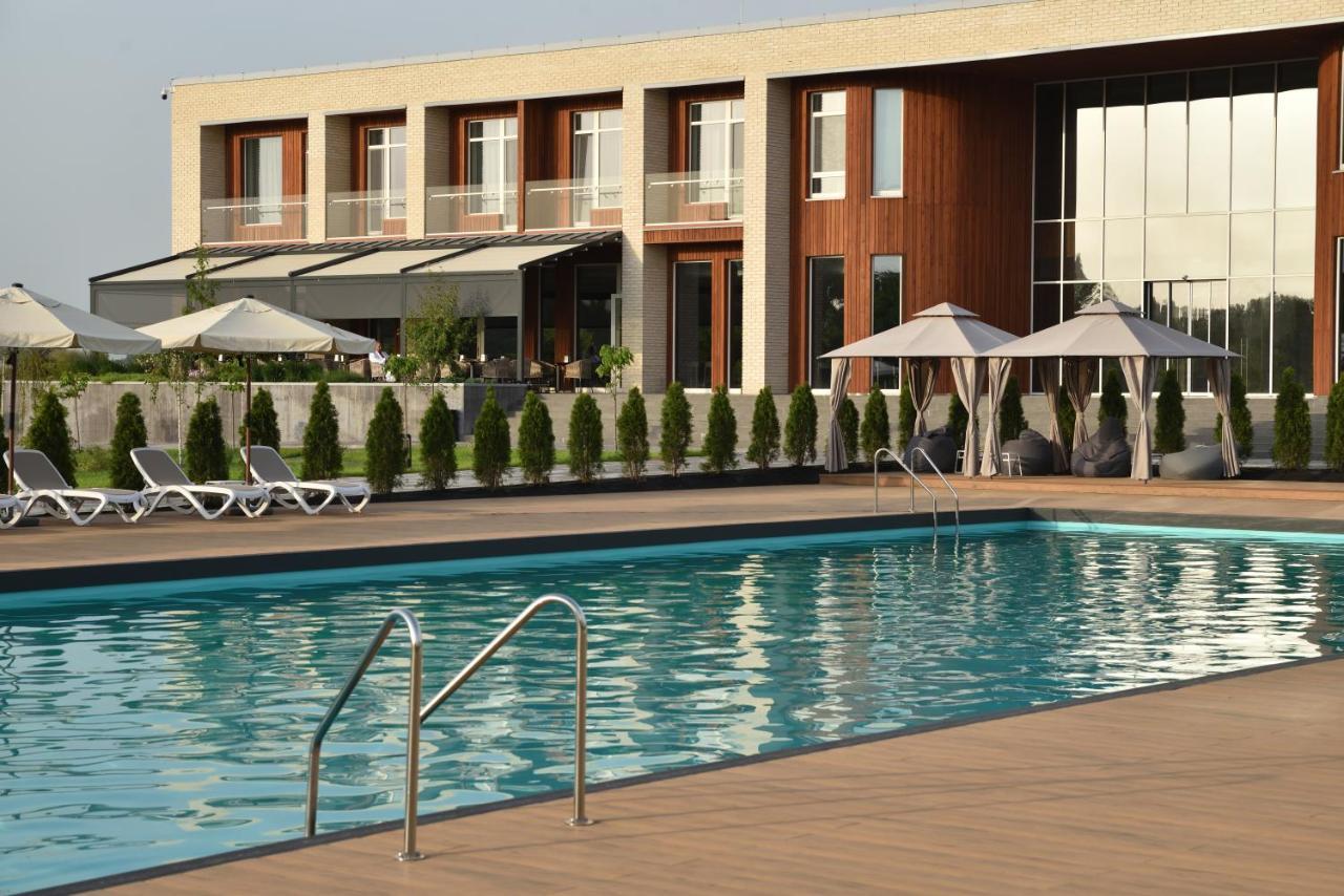 Shambala Wellness Club Hotel Rozhny Exterior photo